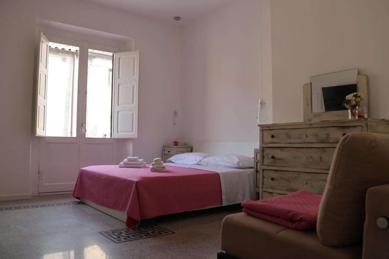 Il Borgo Civ.15 Hotel Паола Екстериор снимка