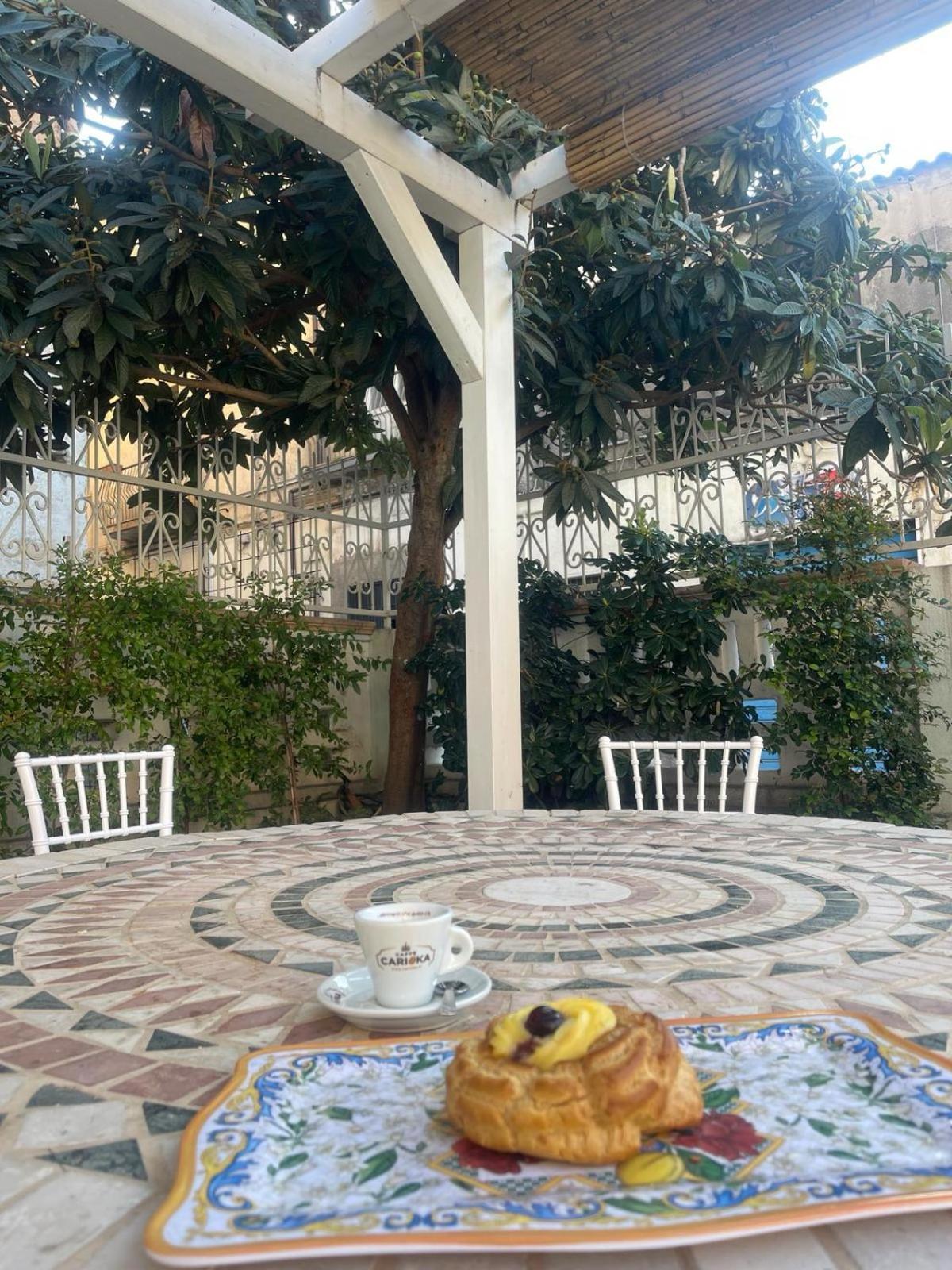 Il Borgo Civ.15 Hotel Паола Екстериор снимка